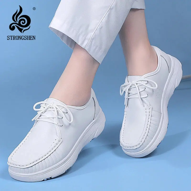 STRONGSHEN, weiße Plateauschuhe, Krankenpflegeschuhe für Frauen, leichte und bequeme Freizeitschuhe für die Arbeit, modische Slipper für Frauen MedSurgery Store For Digital Health