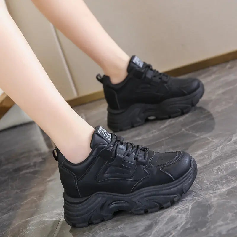 Weiße Plateau-Turnschuhe für Frauen, vulkanisierte Schnürschuhe mit dickem Boden, Pu-Leder, atmungsaktiv, Frühling 2024 MedSurgery Store For Digital Health