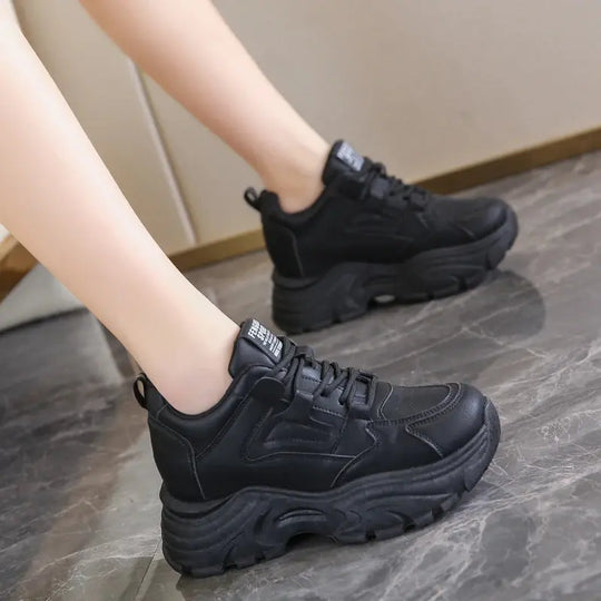 Weiße Plateau-Turnschuhe für Frauen, vulkanisierte Schnürschuhe mit dickem Boden, Pu-Leder, atmungsaktiv, Frühling 2024 MedSurgery Store For Digital Health