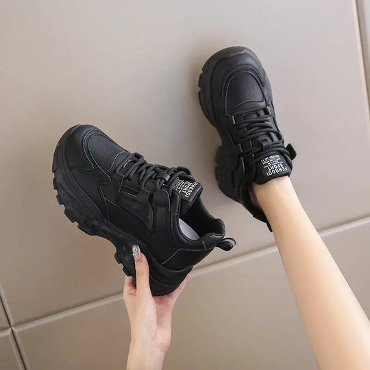 Weiße Plateau-Turnschuhe für Frauen, vulkanisierte Schnürschuhe mit dickem Boden, Pu-Leder, atmungsaktiv, Frühling 2024 MedSurgery Store For Digital Health