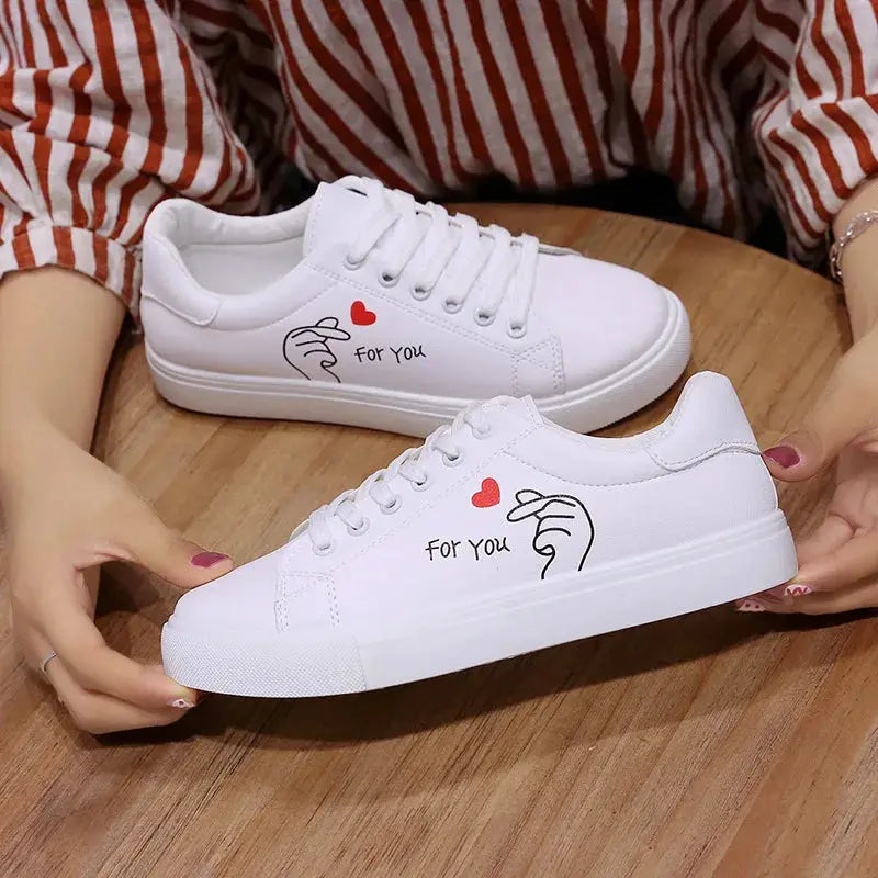 Modische weiße atmungsaktive Laufschuhe für Frauen, neue Freizeitschuhe mit Schnürsenkeln und gestickten Blumen für Frühling und Herbst MedSurgery Store For Digital Health