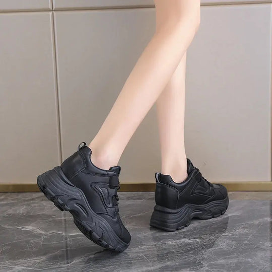 Weiße Plateau-Turnschuhe für Frauen, vulkanisierte Schnürschuhe mit dickem Boden, Pu-Leder, atmungsaktiv, Frühling 2024 MedSurgery Store For Digital Health