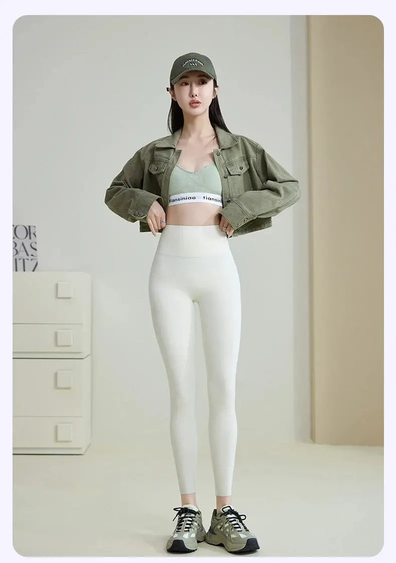 BIVIGAOS 2025 Frühling Sommer Neu Rot Pflaume 3D Nackt Gefühl Nackt Haifischhaut Leggings Schlank Frauen Sexy Sport Yoga Push Up Fitness Leggings MedSurgery Store For Digital Health