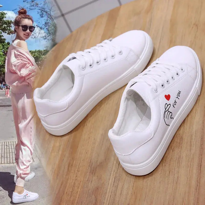 Modische weiße atmungsaktive Laufschuhe für Frauen, neue Freizeitschuhe mit Schnürsenkeln und gestickten Blumen für Frühling und Herbst MedSurgery Store For Digital Health