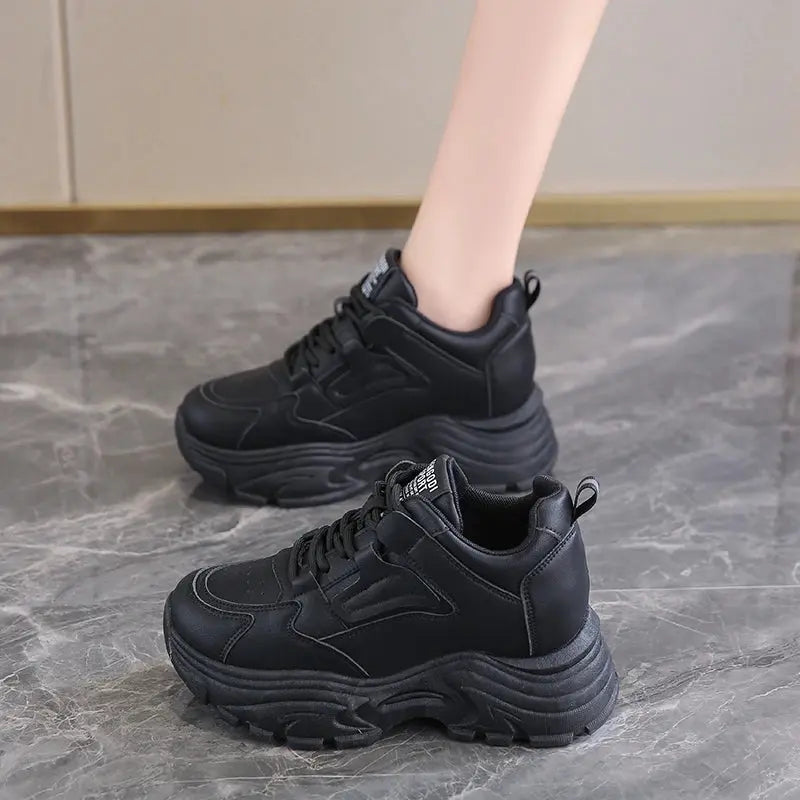 Weiße Plateau-Turnschuhe für Frauen, vulkanisierte Schnürschuhe mit dickem Boden, Pu-Leder, atmungsaktiv, Frühling 2024 MedSurgery Store For Digital Health