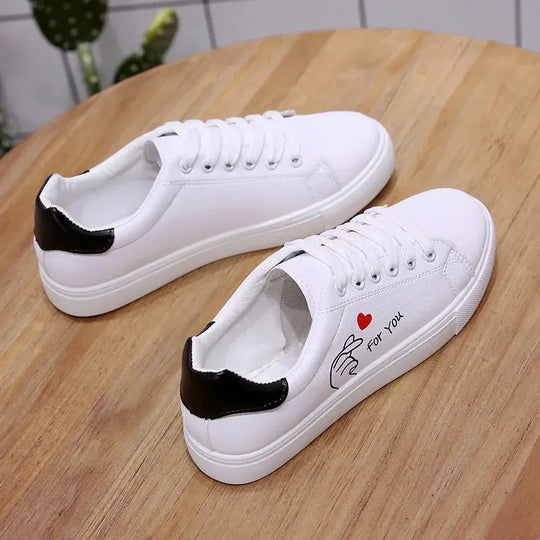 Modische weiße atmungsaktive Laufschuhe für Frauen, neue Freizeitschuhe mit Schnürsenkeln und gestickten Blumen für Frühling und Herbst MedSurgery Store For Digital Health