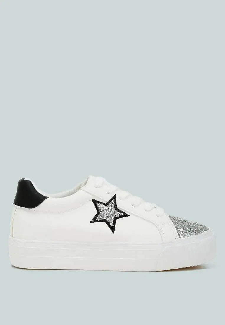 Merida Chunky Glitter - Urban Sneakers mit Metallic-Stern und Plateau.