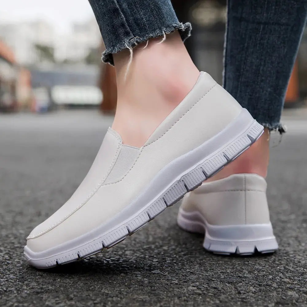 Krankenpflegeschuhe für Frauen, weiße, weiche Sohle, rutschfest und mit Komfort-GarantieAdadsers - fulfillment - serviceMedSurgery Store For Digital Health1005009540935491 - A07 Weiß - 35A07 Weiß35Krankenpflegeschuhe für Frauen, weiße, weiche Sohle, rutschfest und mit Komfort-Garantie